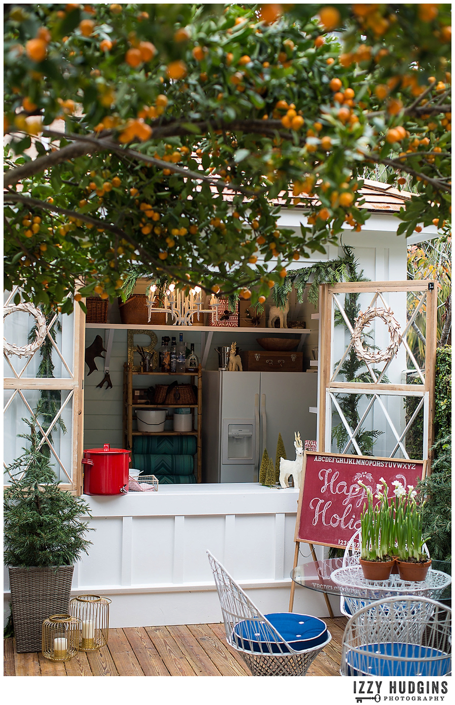 Modern outside holiday party decor inspiration