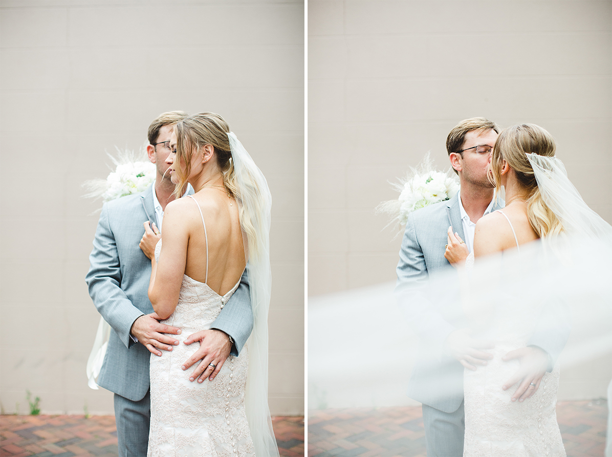 A historic Savannah Wedding at Forsyth Fountain and American Legion Ballroom photographed by Izzy Hudgins Photography