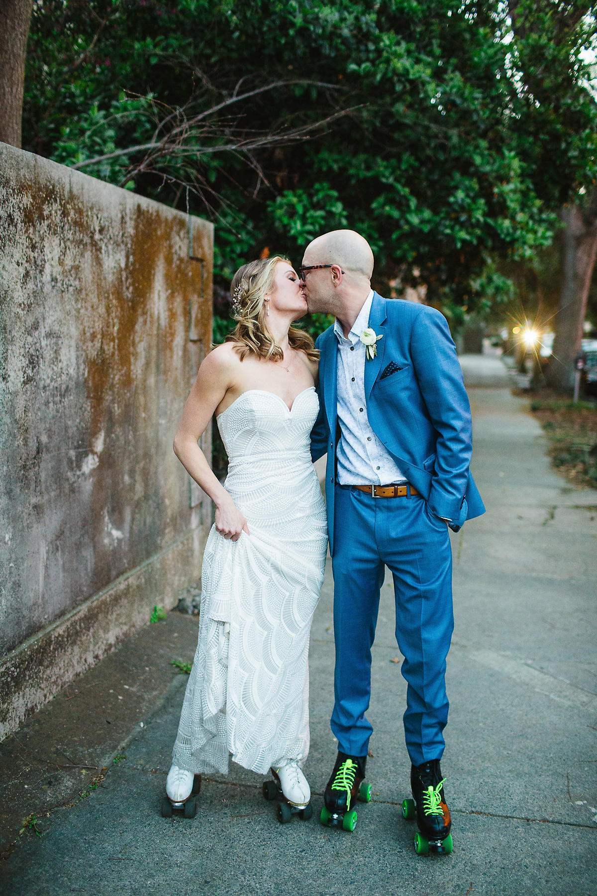 Sarah and Aron’s Downtown Savannah Elopement – Savannah Elopement Photographer – Roller Skate Wedding 