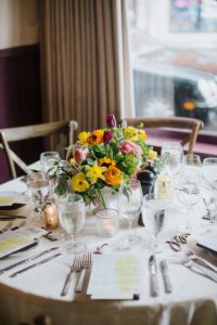 Spring Charleston wedding with a touch of yellow by Izzy Hudgins Photography