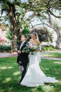 Spring Telfair Square Wedding in Savannah – Izzy Hudgins Photography
