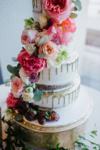 Cake by Wicked Cakes Savannah photographed by Izzy Hudgins Photography