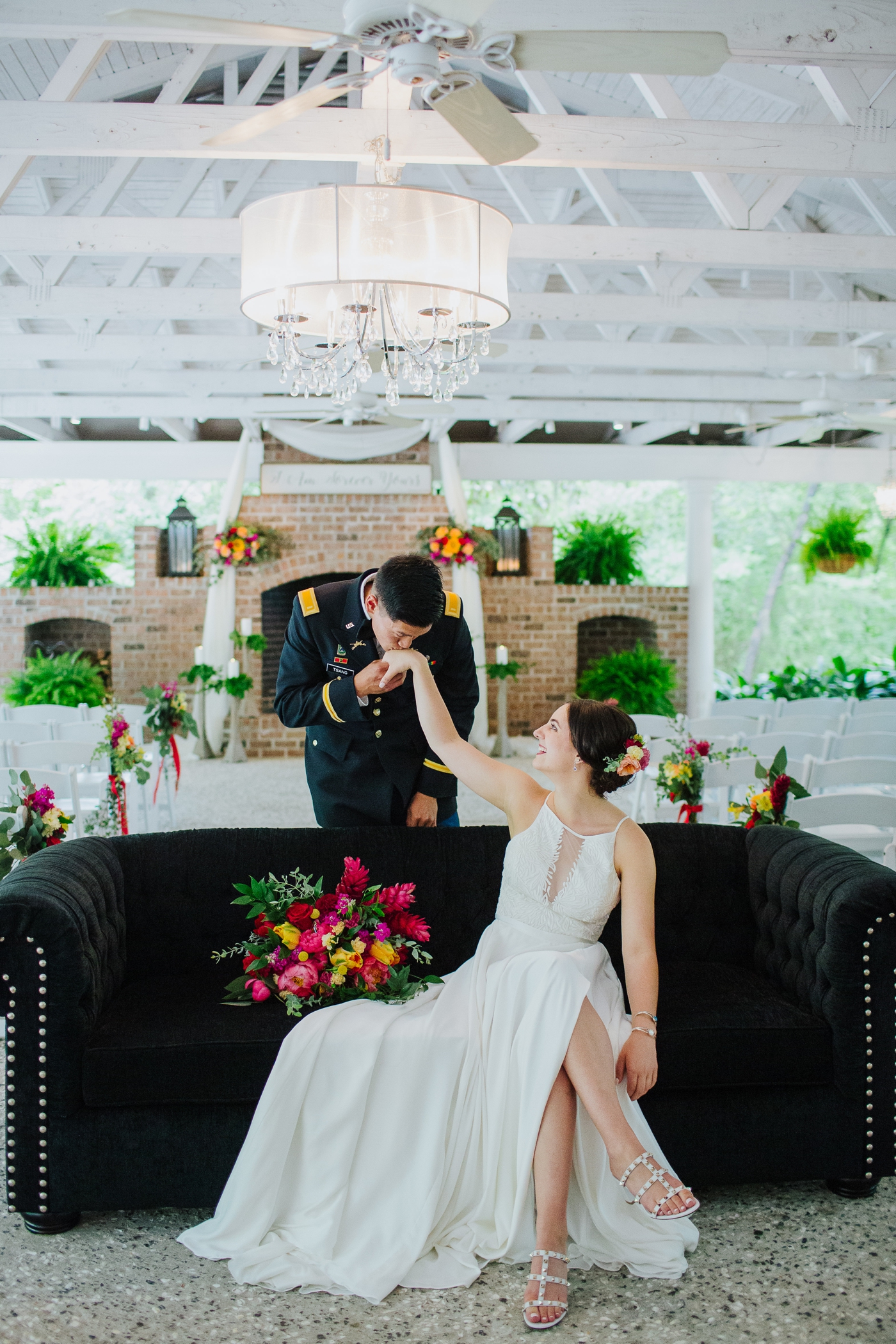 Colorful spring wedding in Savannah – Izzy and Co. Photography