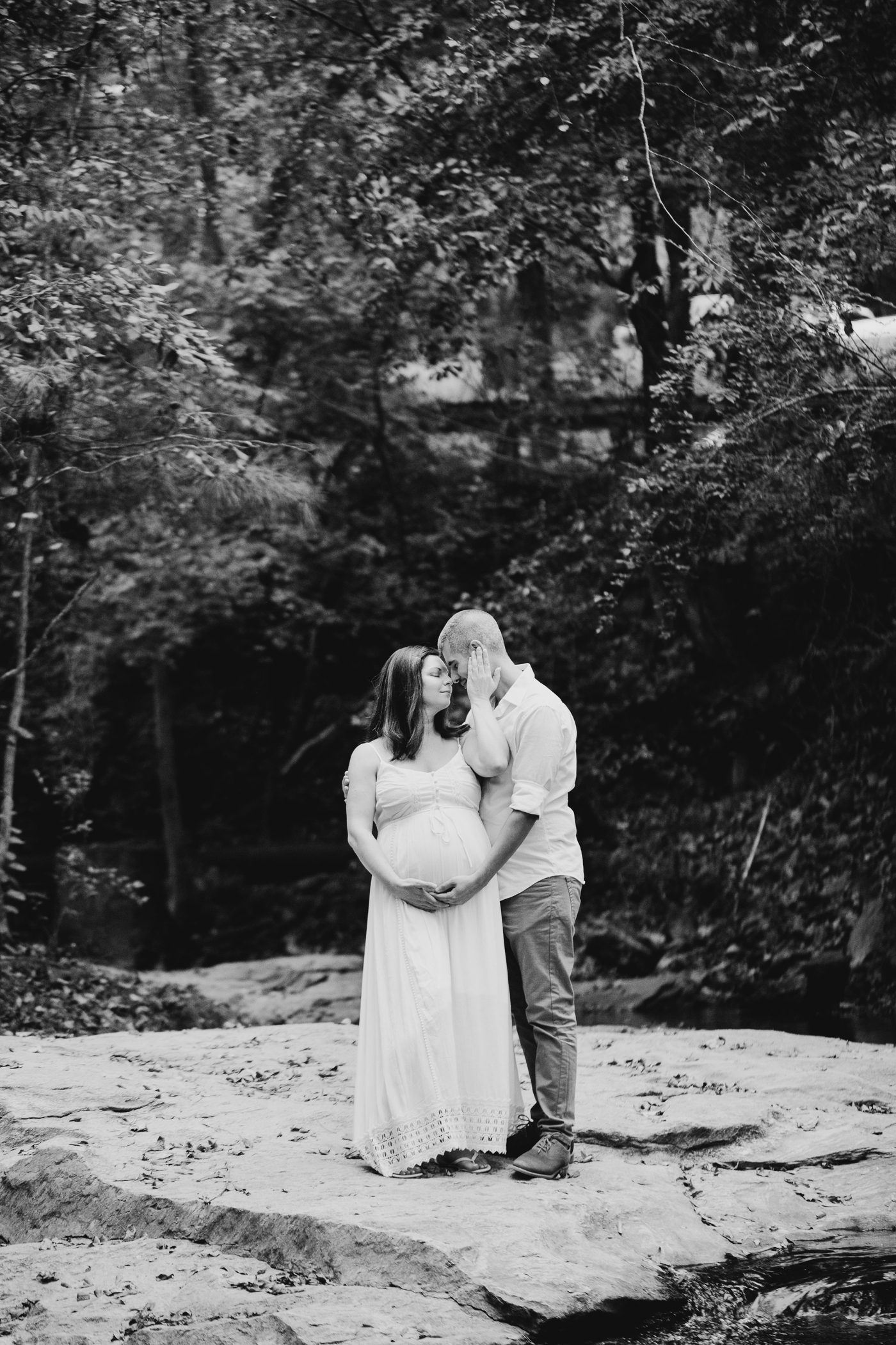 Alison & Tim’s Fall Maternity Session in Athens, Georgia at Ben Burton Park | Izzy and Co.