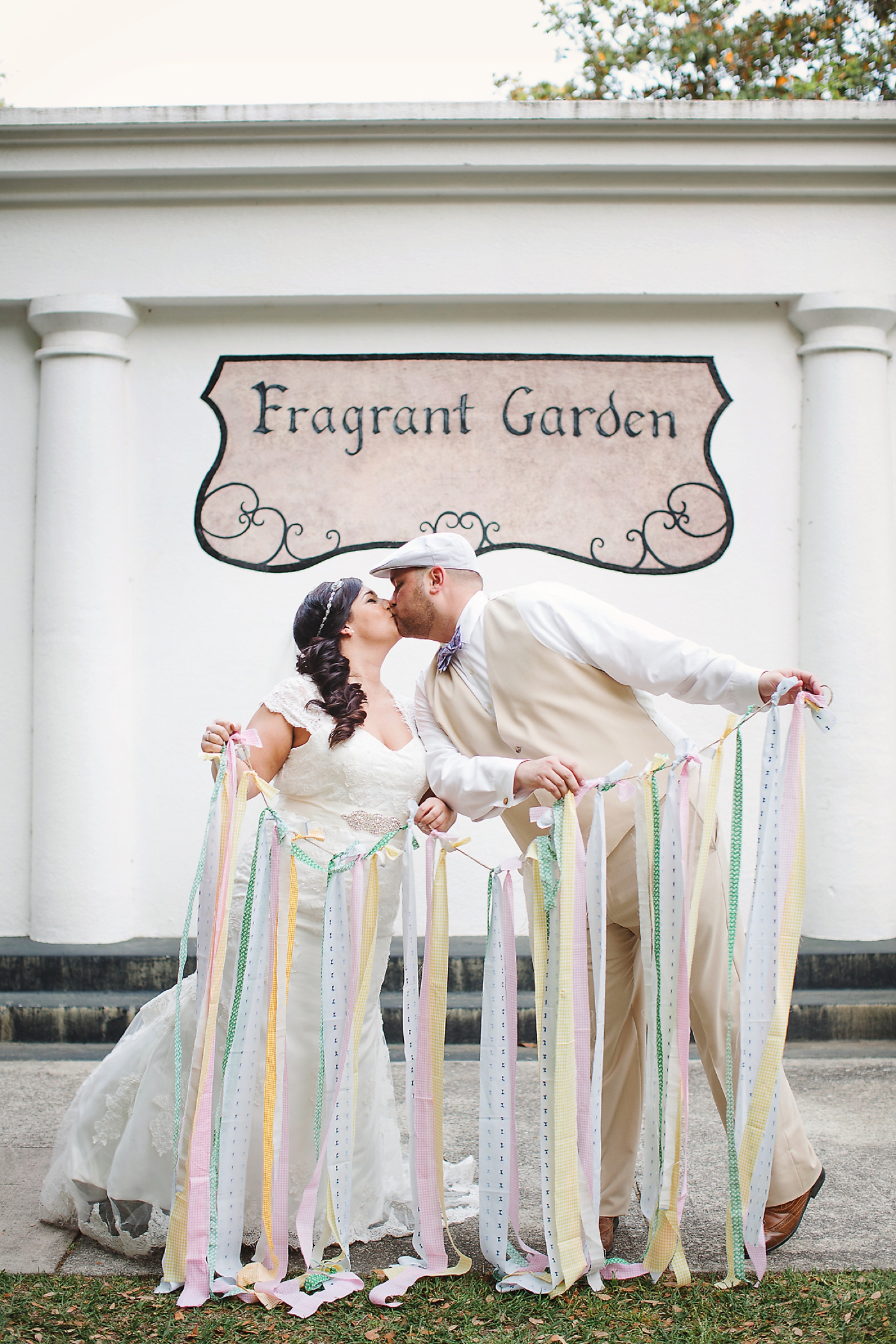 Forsyth Park Elopement in Savannah - Izzy and Co.