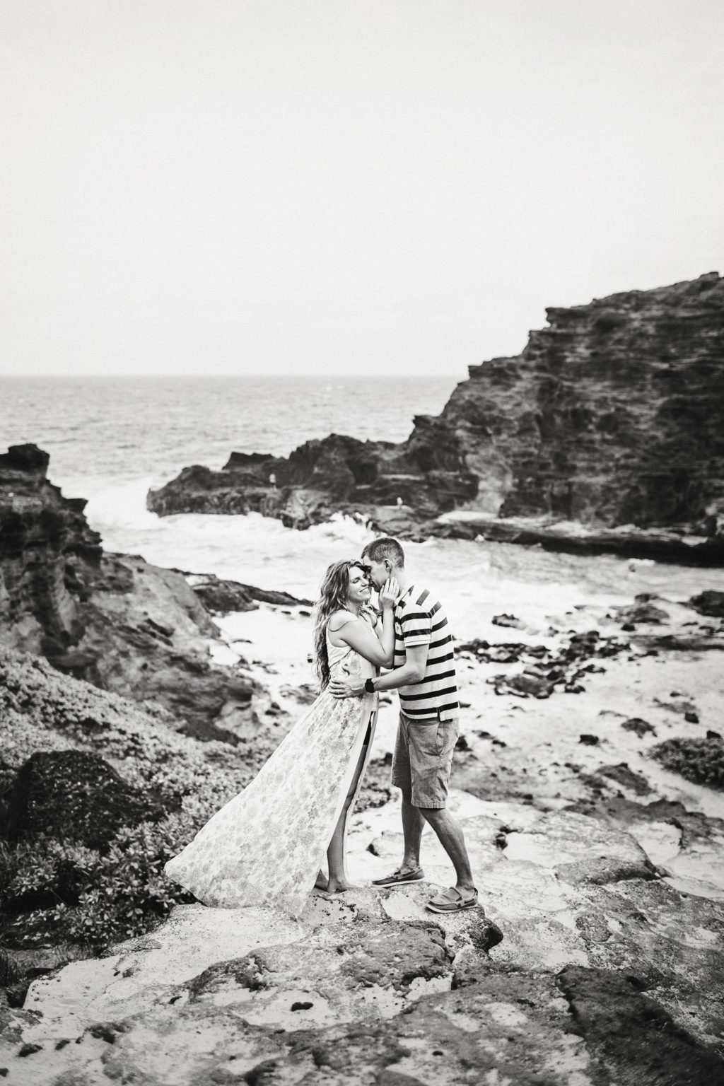 Oahu Adventure Love Session - Izzy + Co. Photography