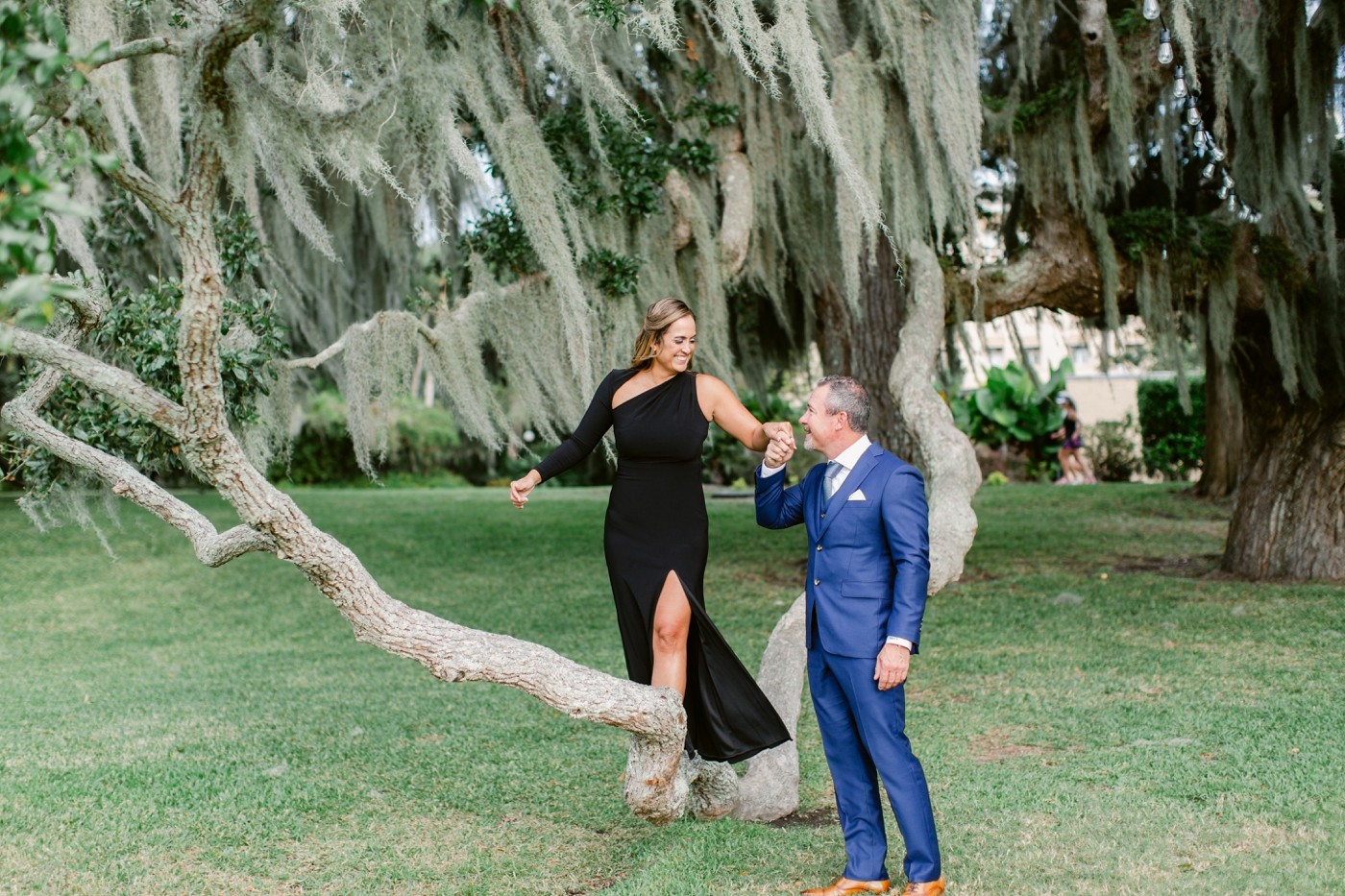 A sweet sunset engagement session at Crane’s Cottage on Jekyll Island