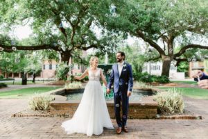Intimate wedding in Columbia Square, Savannah