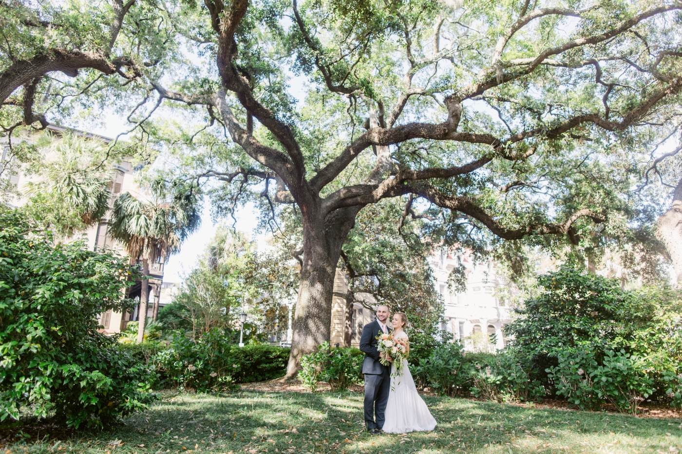 bride and groom in Savannah park