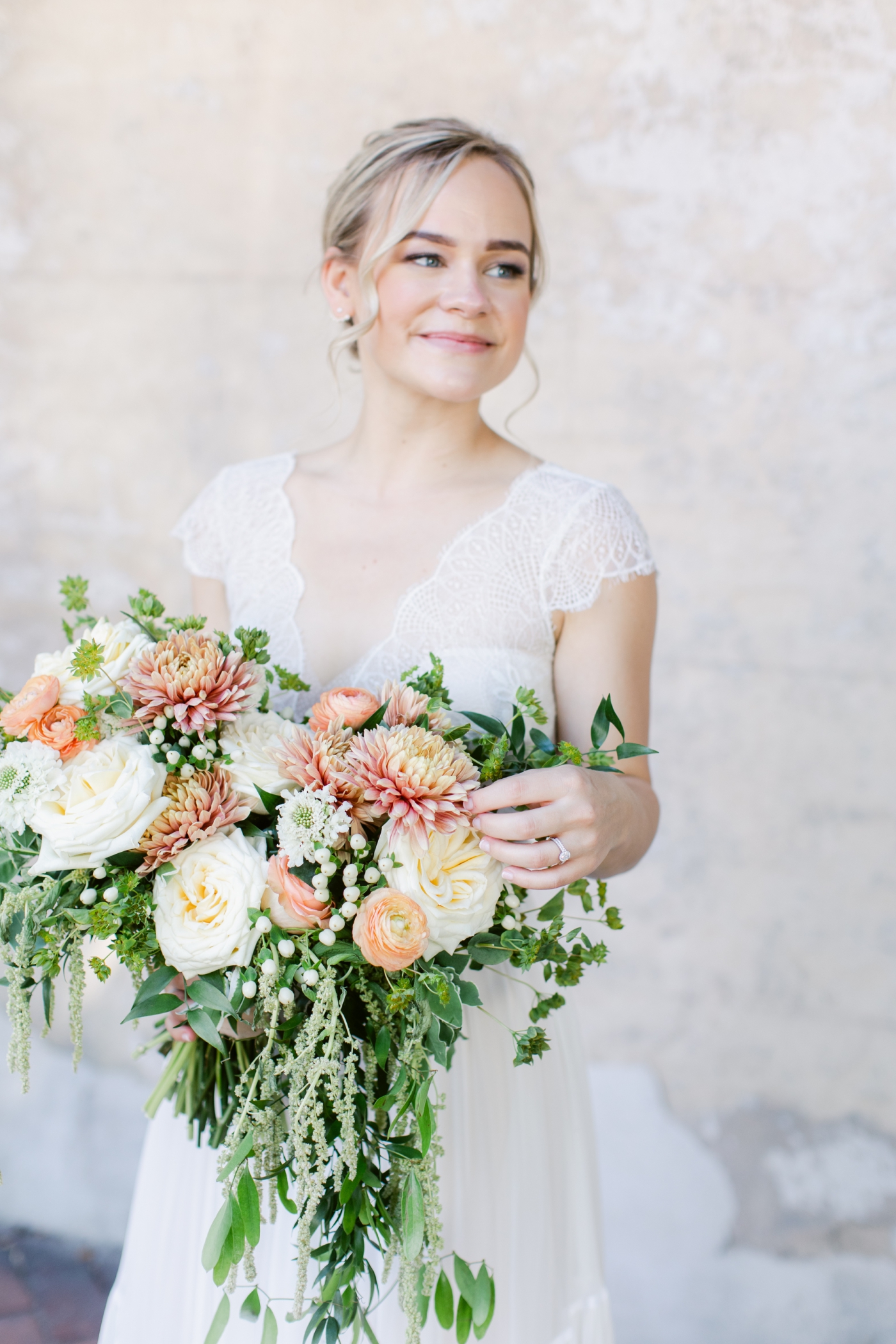 peach and white bouquet by Ivory and Beau