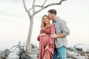 maternity session by Izzy + Co Photography